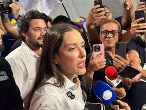 "Não vamos interferir na discussão interna do PL" diz Deputada sobre resistência bolsonarista; VEJA VÍDEO