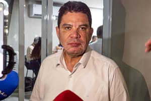 “Acredito que sim”, diz Cidinho sobre almoço para campanha de Flávio