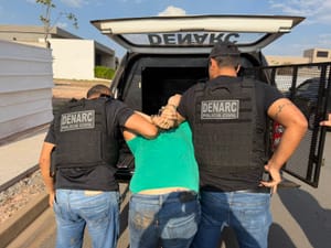 Homem é preso após colocar droga no carro da ex para incriminá-la