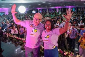 Pivetta e Gisela se comprometem com mais de 2 mil mulheres de priorizar a pauta feminina